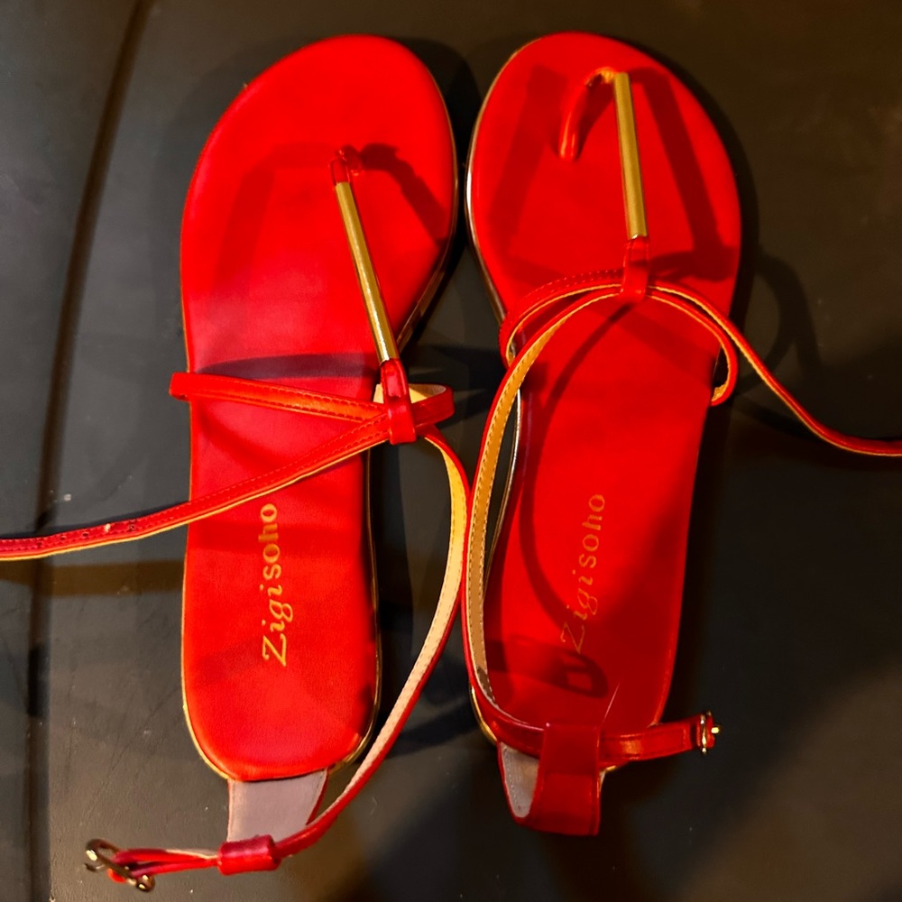Red Sandals Zigi Soho